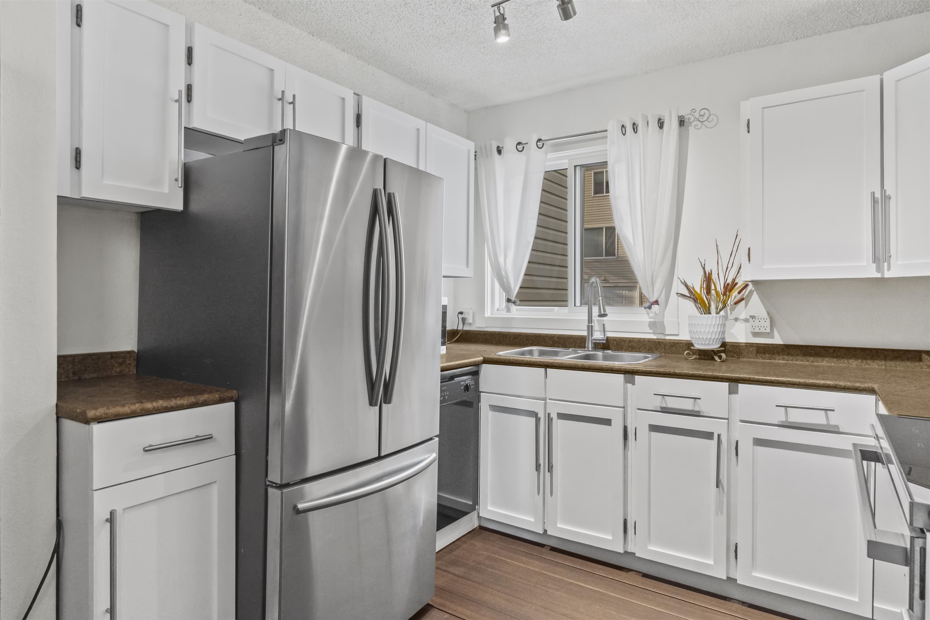 Additional image 5 of 2082 Springer Avenue, Burnaby, BC, V5B 3M5