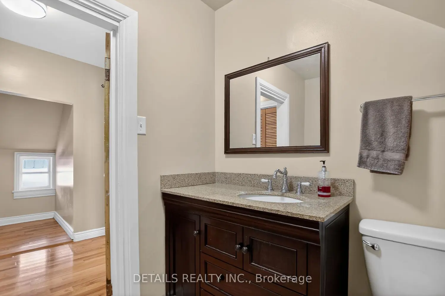 Additional image 17 of 5554 Osgoode Main Street