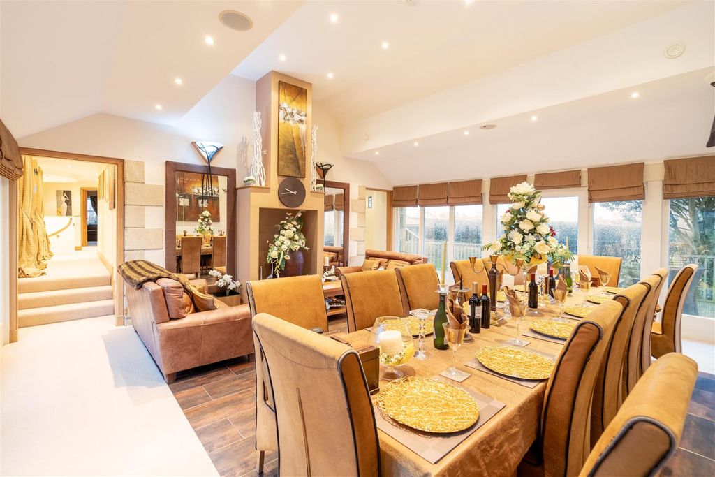 Additional image 4 of 6 bed detached house for saleShilvington, Newcastle Upon Tyne NE20