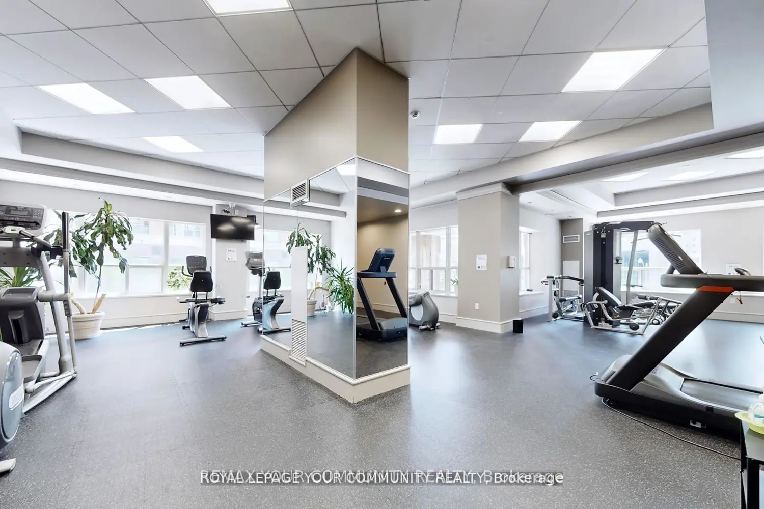 Additional image 18 of 909 Bay Street 1609