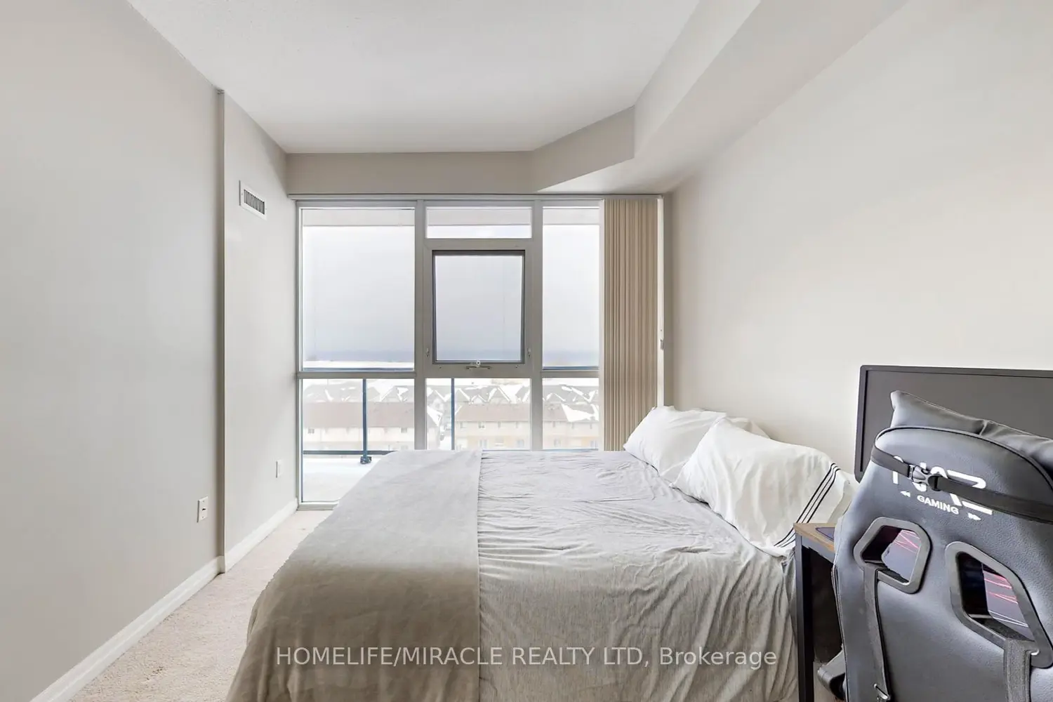 Additional image 7 of 560 North Service Road 607