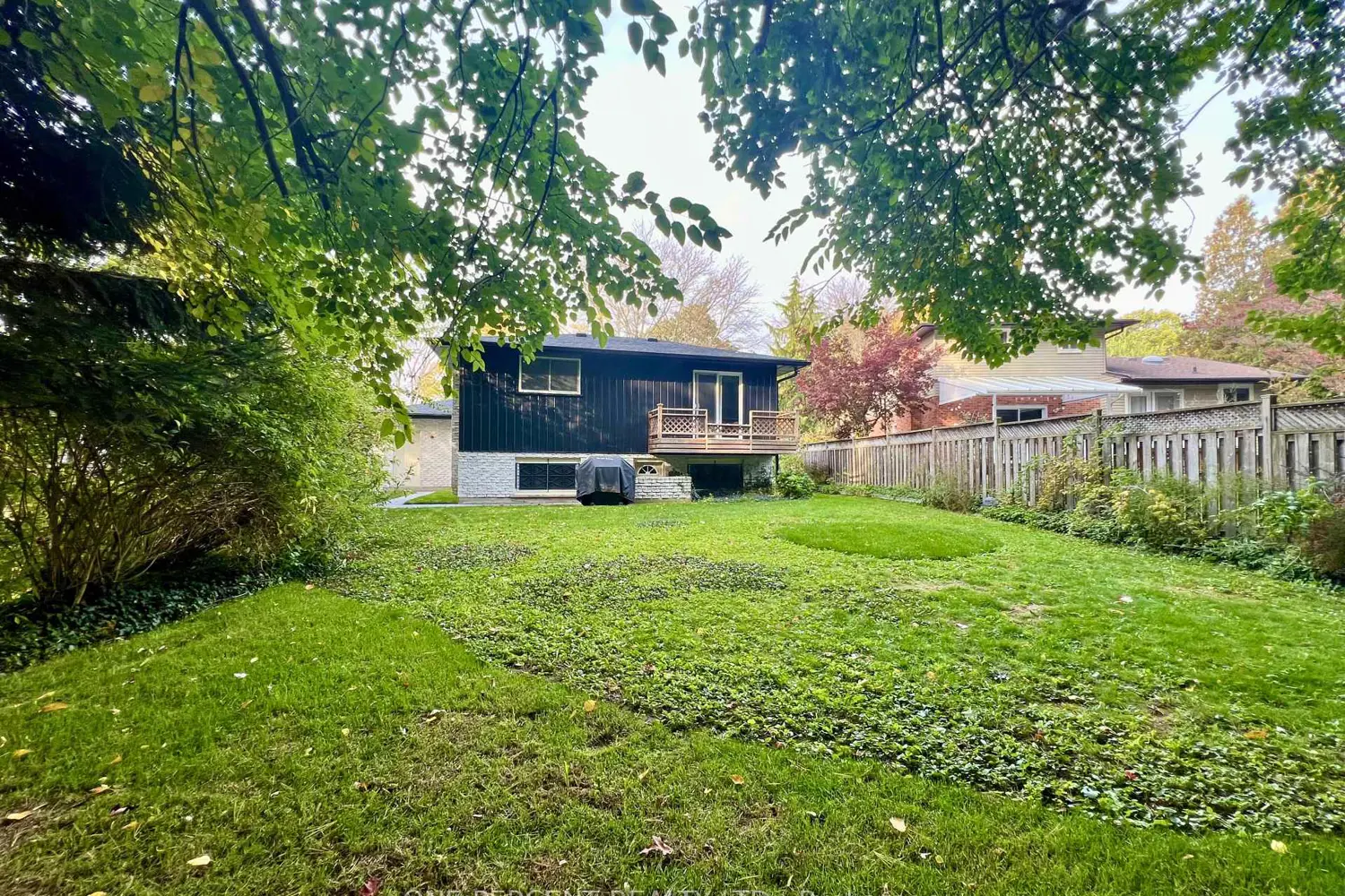 Additional image 15 of 49 Spruceside Crescent