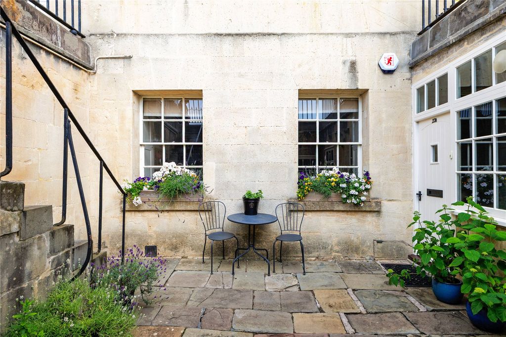 Additional image 10 of 3 bed flat for saleRoyal Crescent, Bath, Somerset BA1