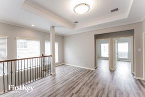 Additional image 2 of 3215 Holly Thicket Dr, Houston, TX, 77042