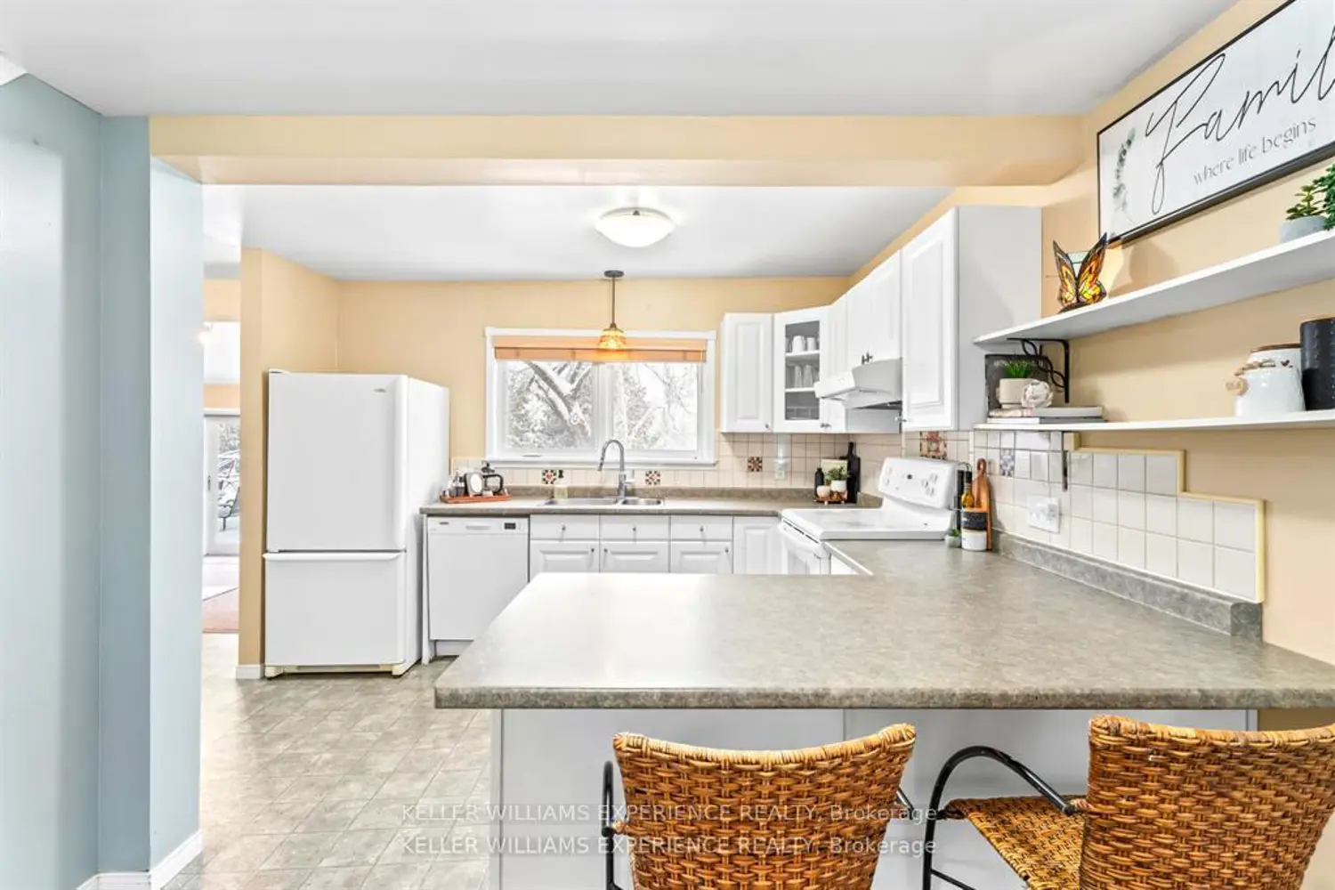 Additional image 10 of 829 Memorial Avenue