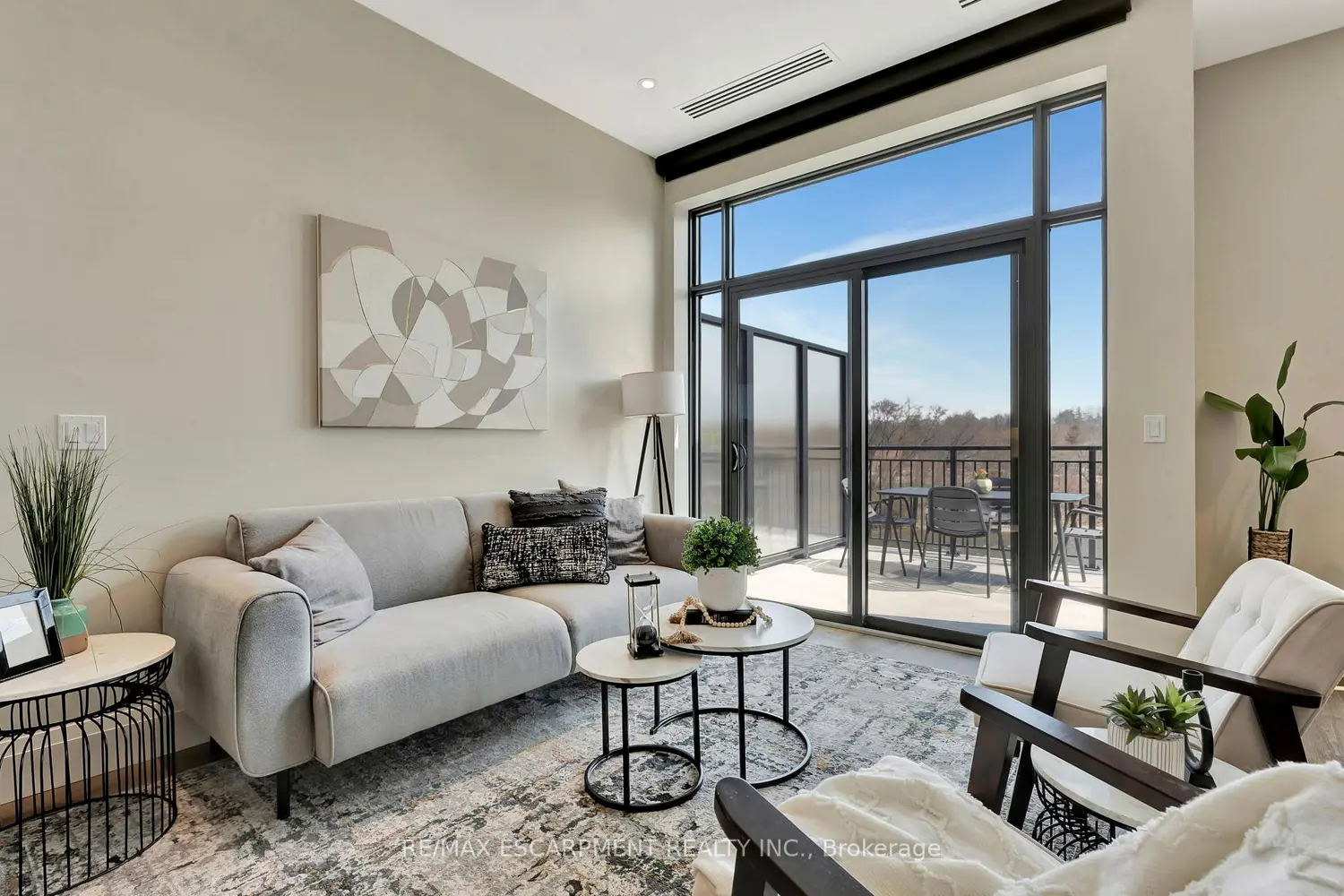 Additional image 4 of 7 Grand River Street 302