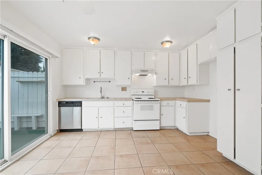 Additional image 43 of 22855 Vanowen Street Unit 2, West Hills, CA 91307