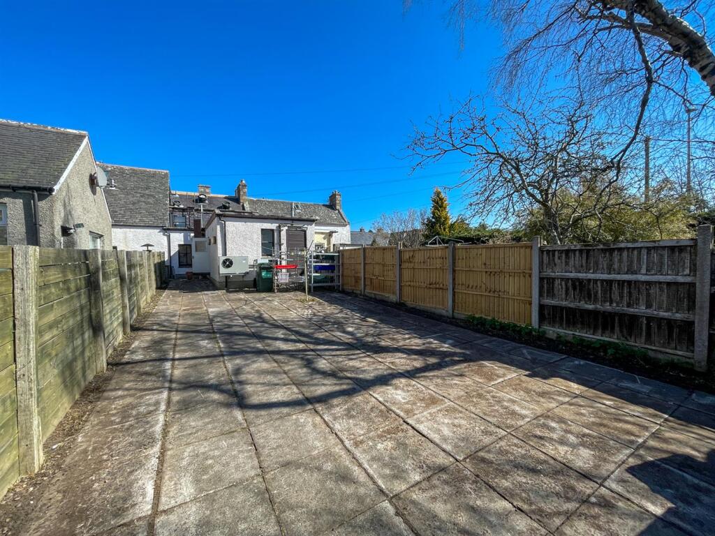 Additional image 25 of The Clockhouse Restaurant & 2 Apartments, The Square, Tomintoul