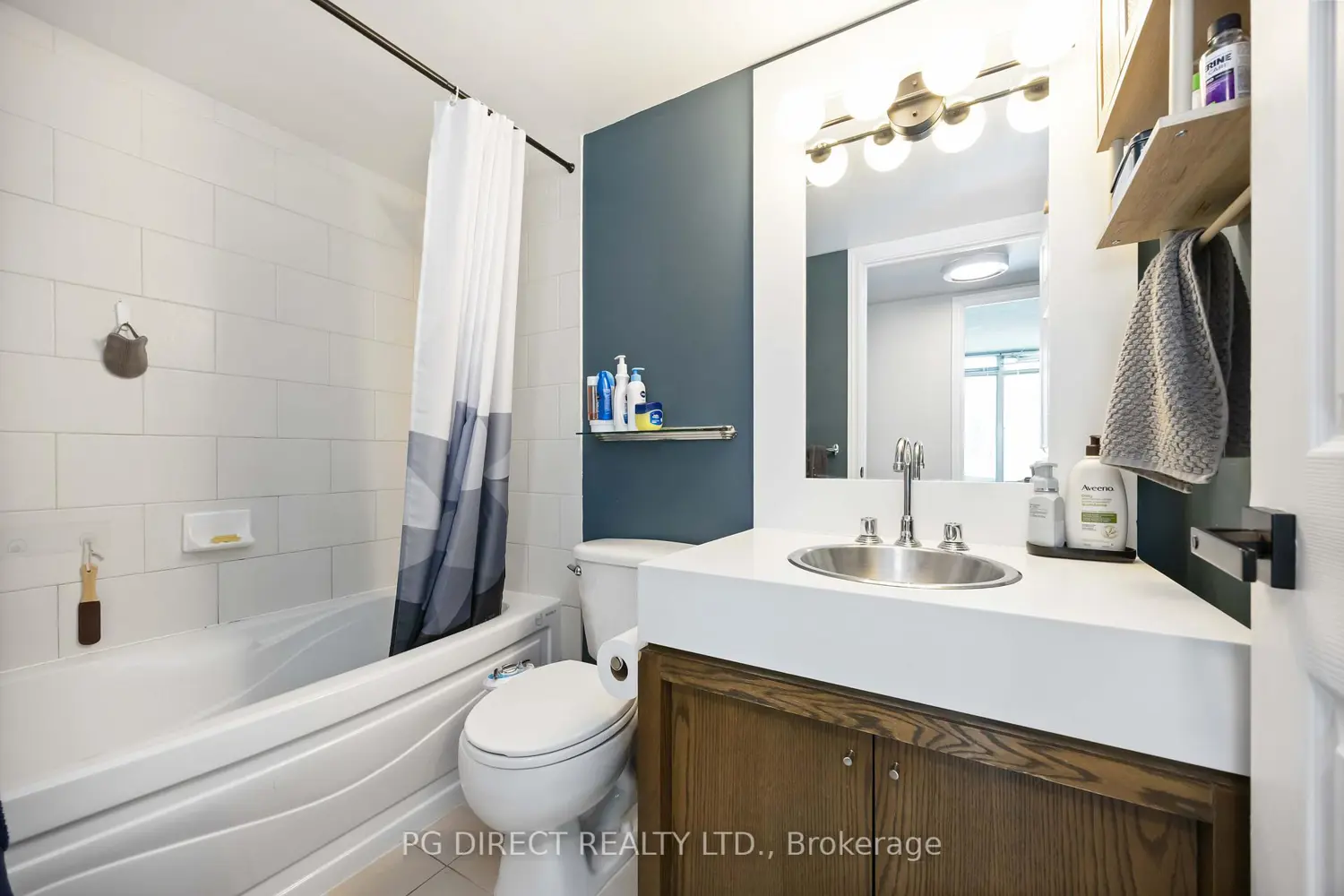 Additional image 12 of 81 Navy Wharf Court 3502