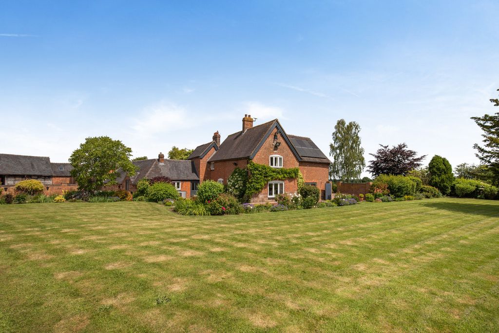 5 bed detached house for saleWhittington, Croxton Stafford, Staffordshire ST21