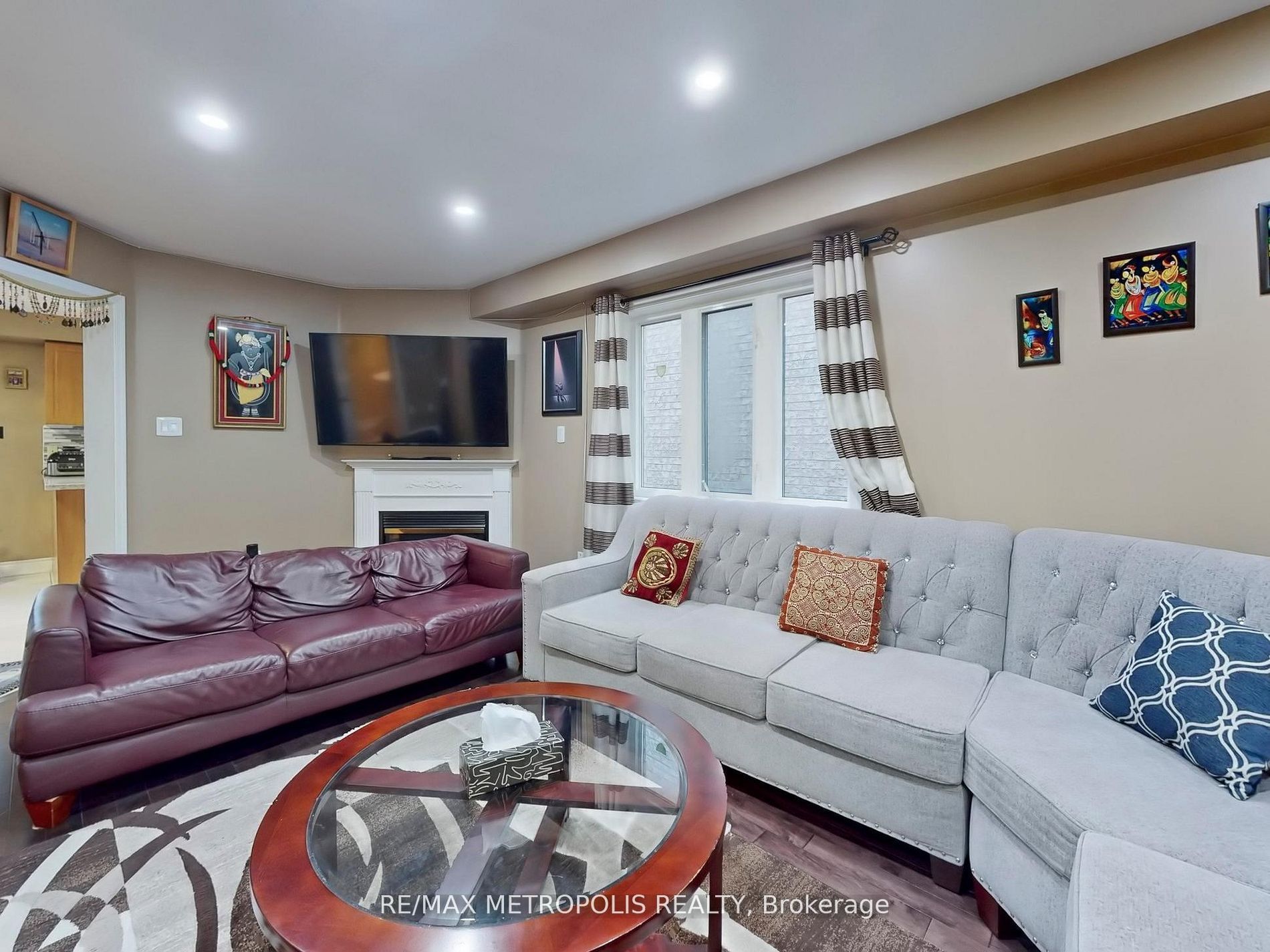 Additional image 3 of Main-922 Tambourine Terrace, Mississauga, ON, L5W 1S4
