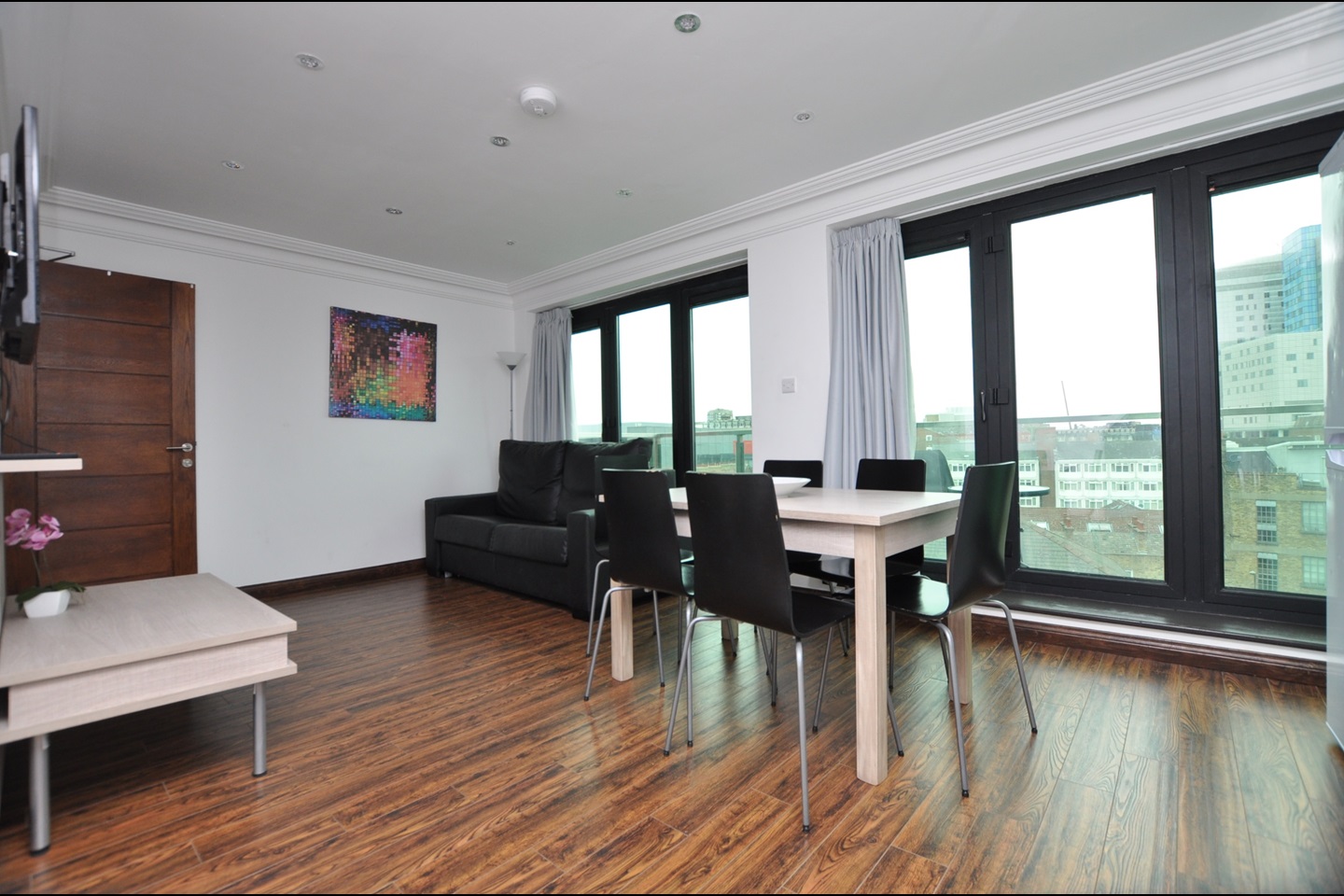 3 Bed Penthouse, Shiraj Tower, E1, N1 7GU