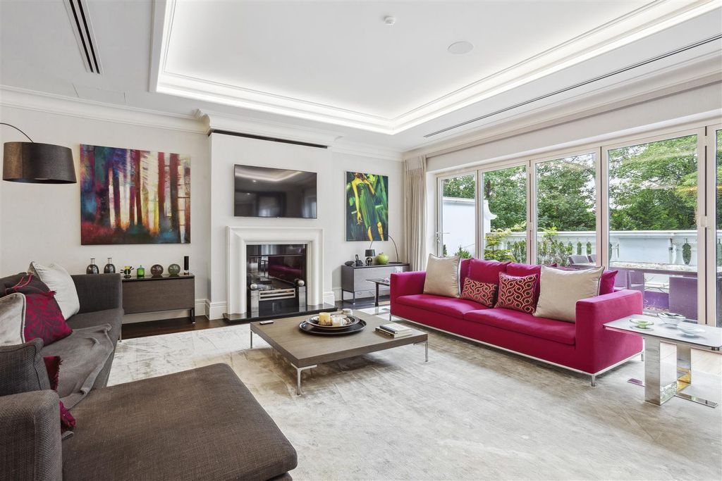 Additional image 7 of 3 bed flat for saleRidgemount Road, Sunningdale SL5