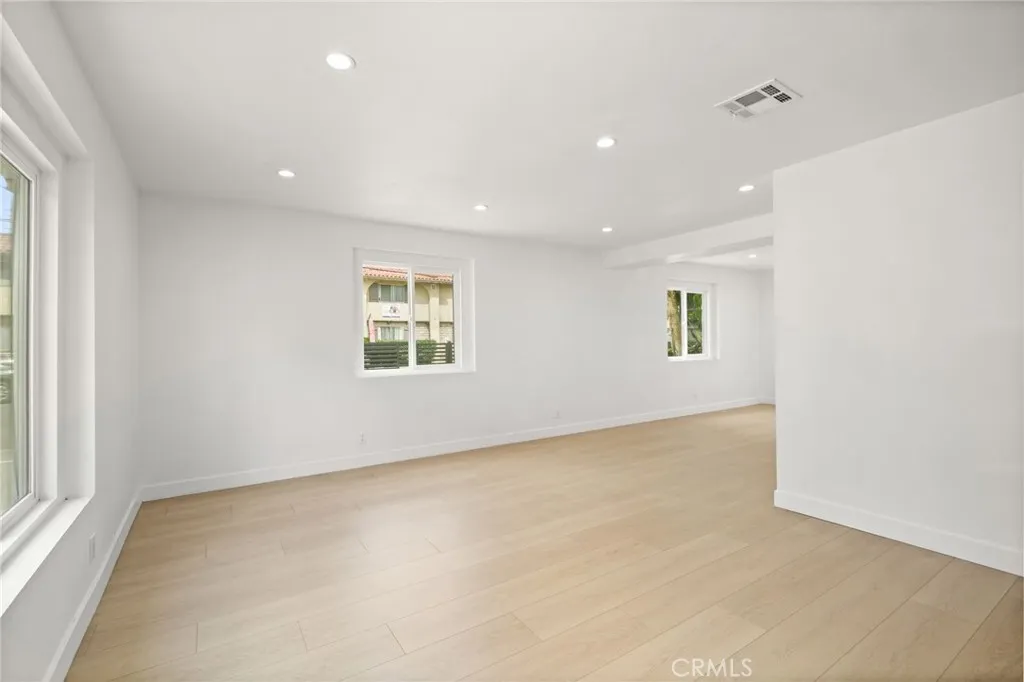 Additional image 10 of 7010 Lennox Avenue Unit A, Van Nuys, CA 91405