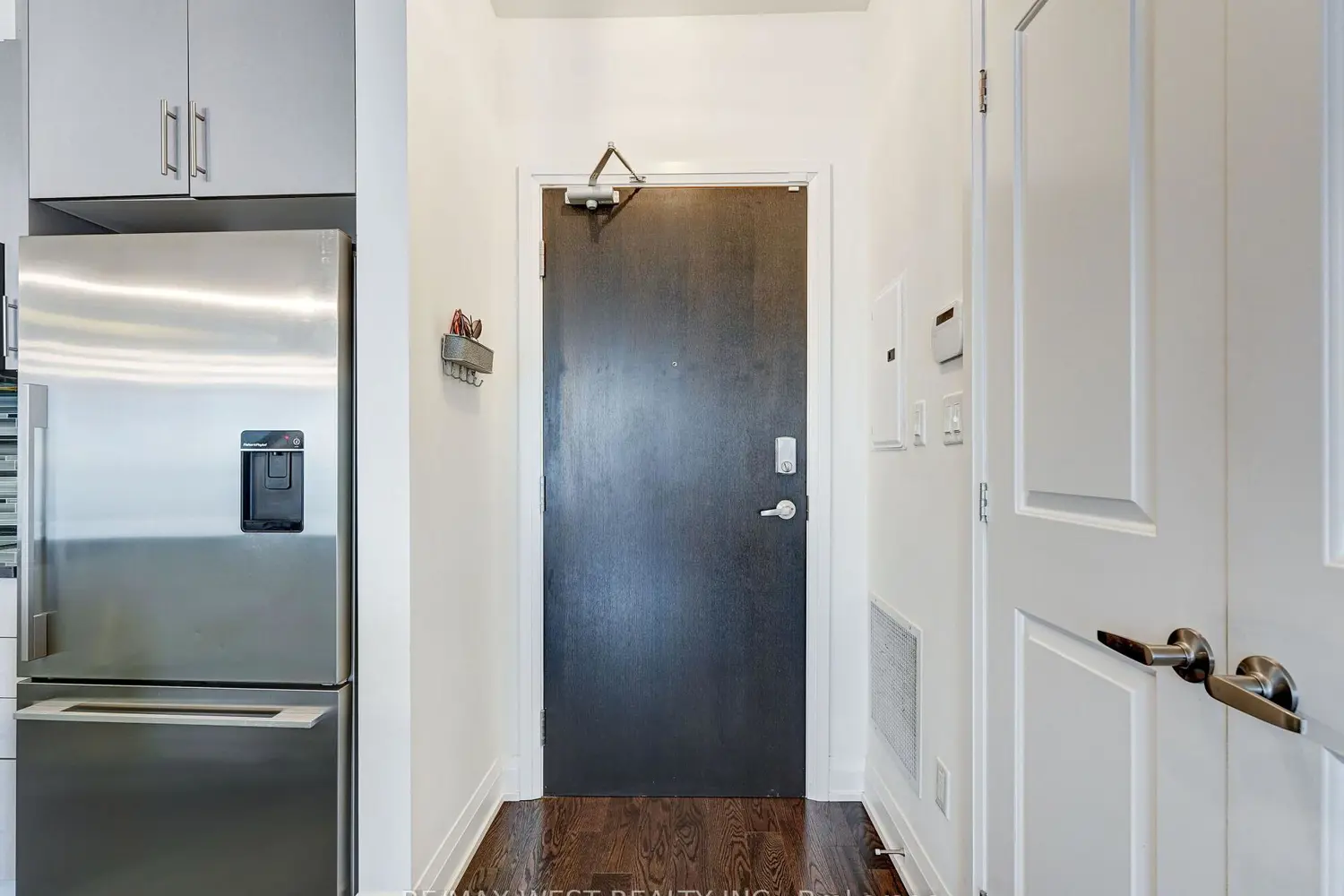 Additional image 2 of 15277 Yonge Street 503