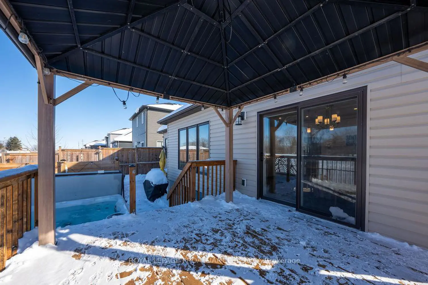 26 Redwood Drive