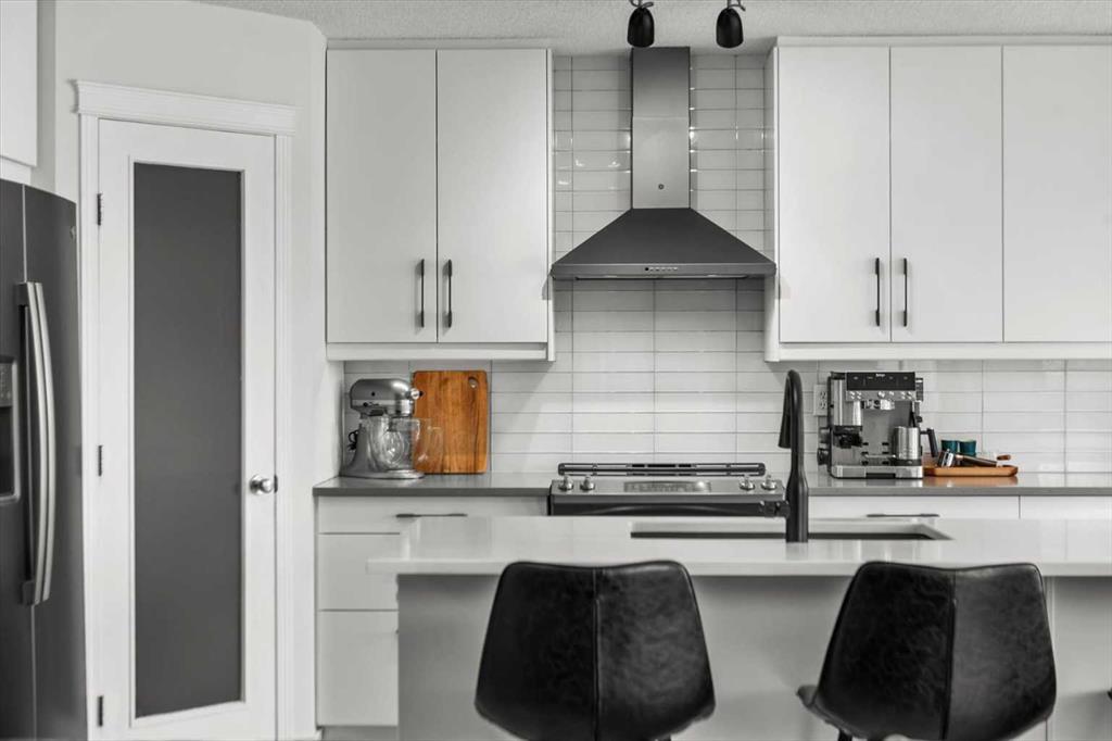 Additional image 3 of 218 Coville Circle NE, Calgary, AB, T3K 5N8