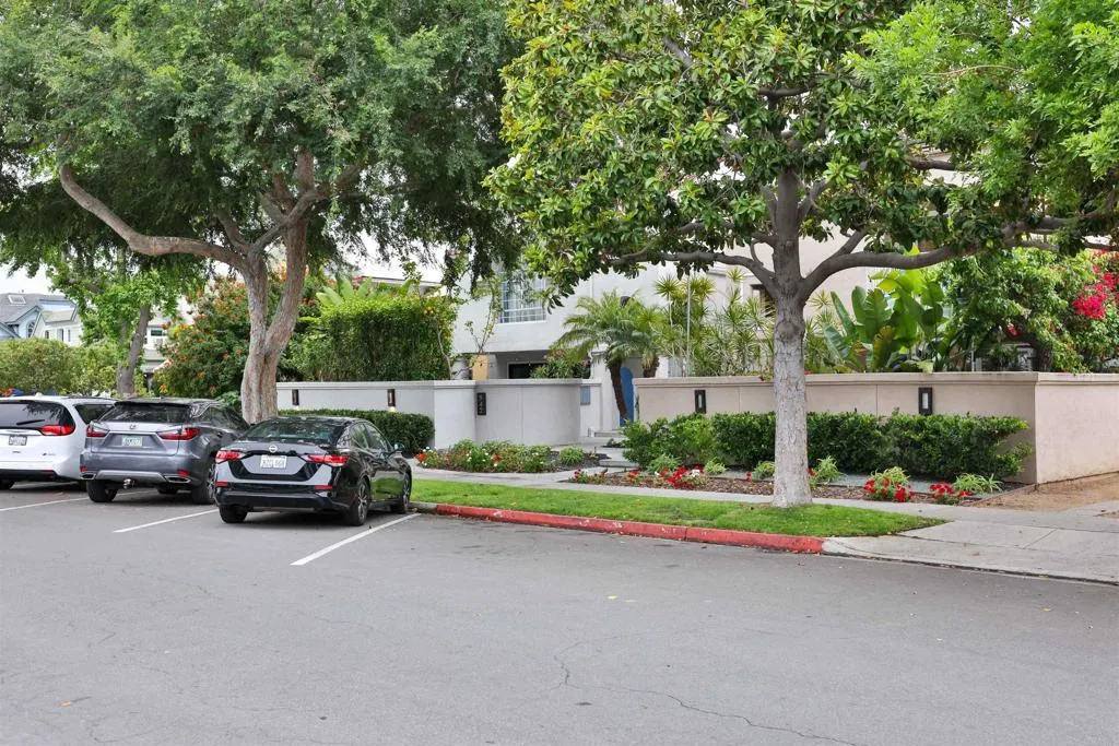 Additional image 75 of 942 D Avenue Unit B, Coronado, CA 92118