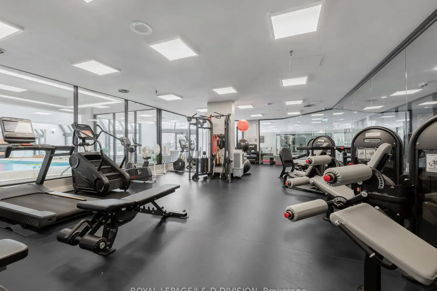 Additional image 17 of 5444 Yonge Street 212