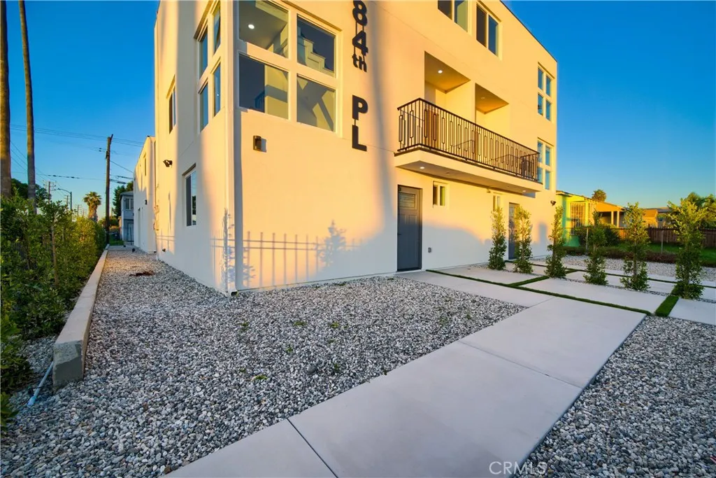 Additional image 3 of 801 E 84th Place Unit 1/2, Los Angeles, CA 90001