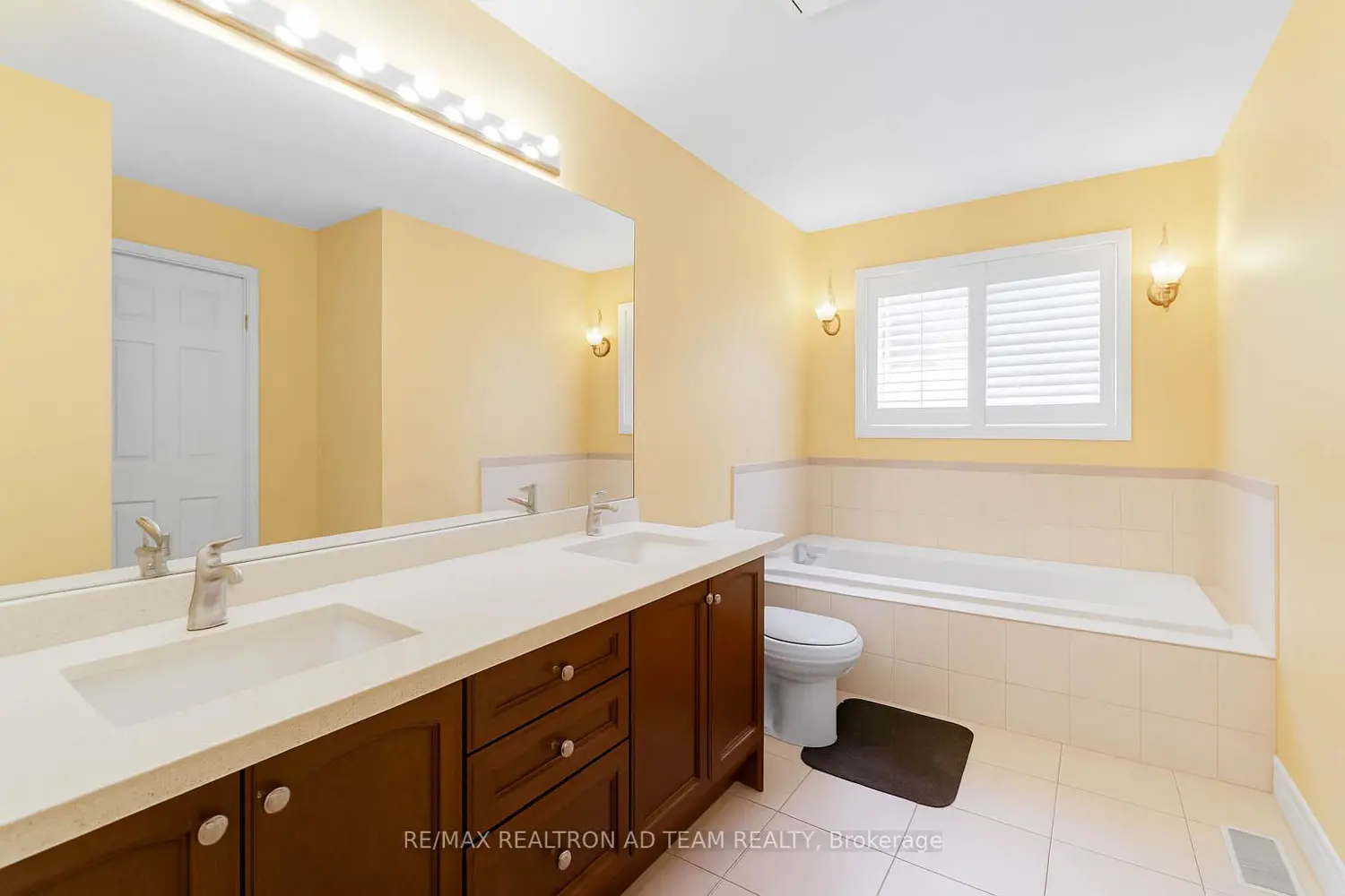 Additional image 12 of 498 Tremblant Court