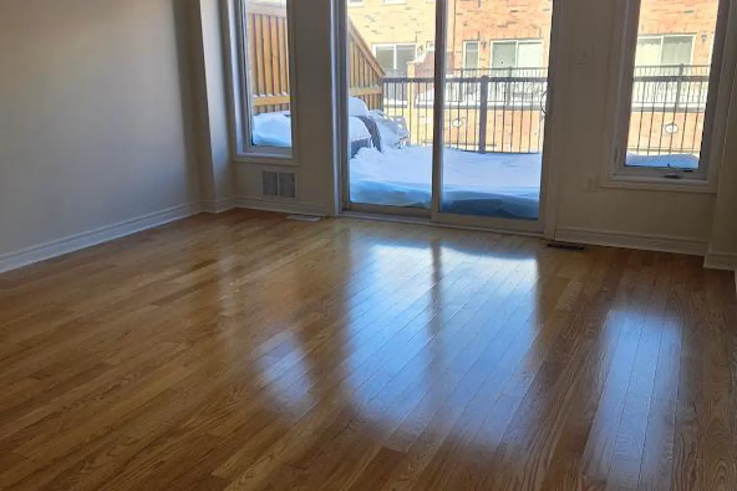 Additional image 3 of 12 Kawneer Terrace