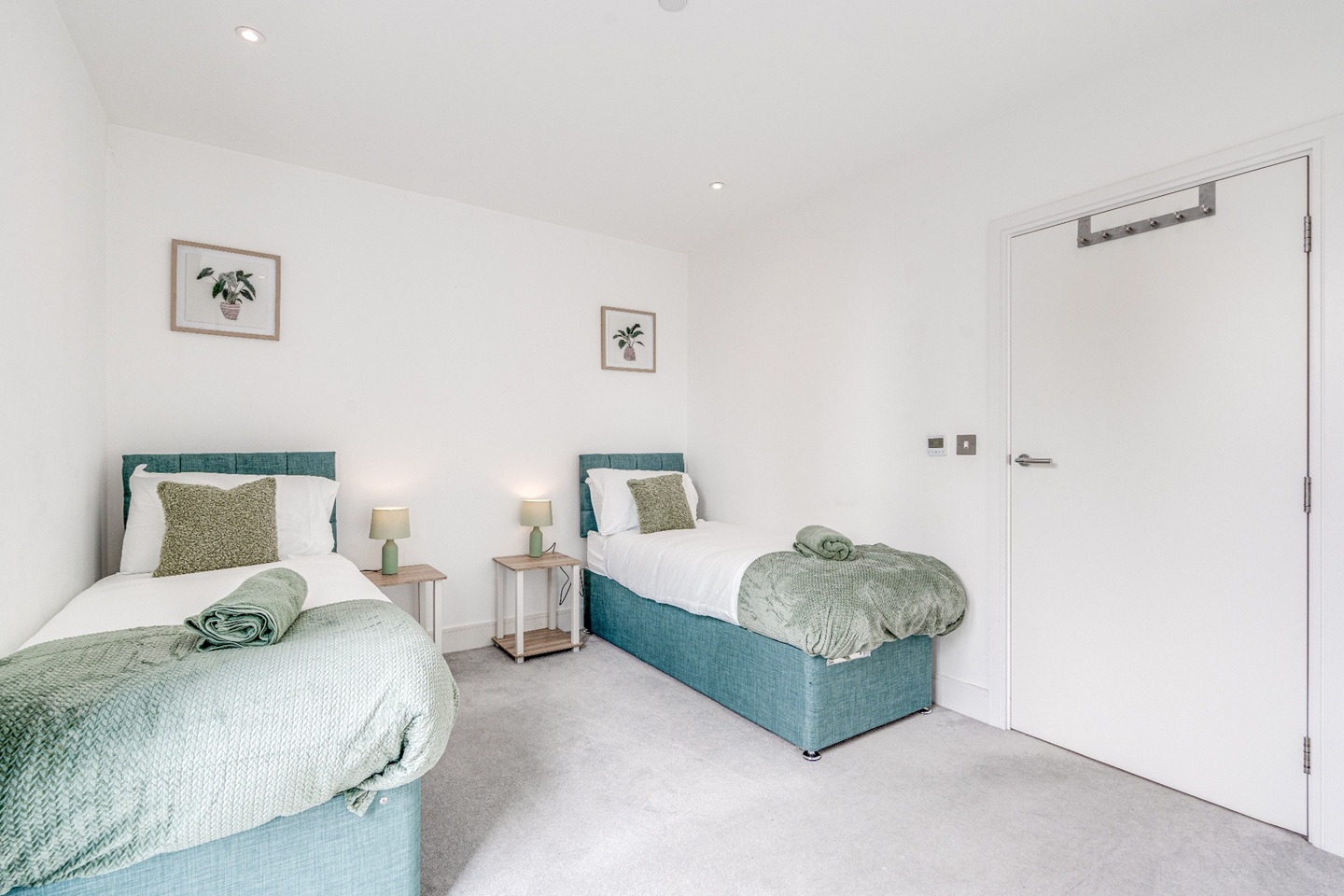 Additional image 9 of 2 Bed Flat, London, SW11, N1 7GU