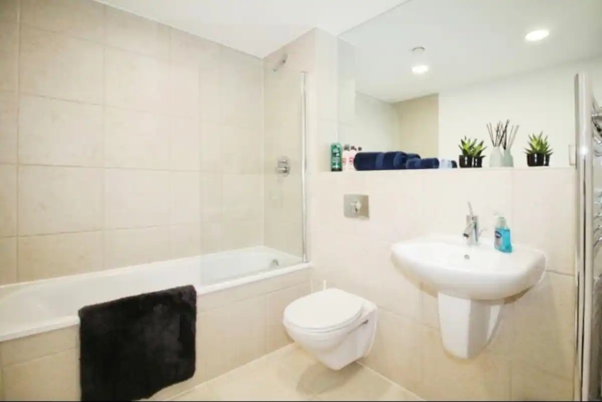 Additional image 5 of 2 Bed Flat, Wellington Street, LS1, N1 7GU