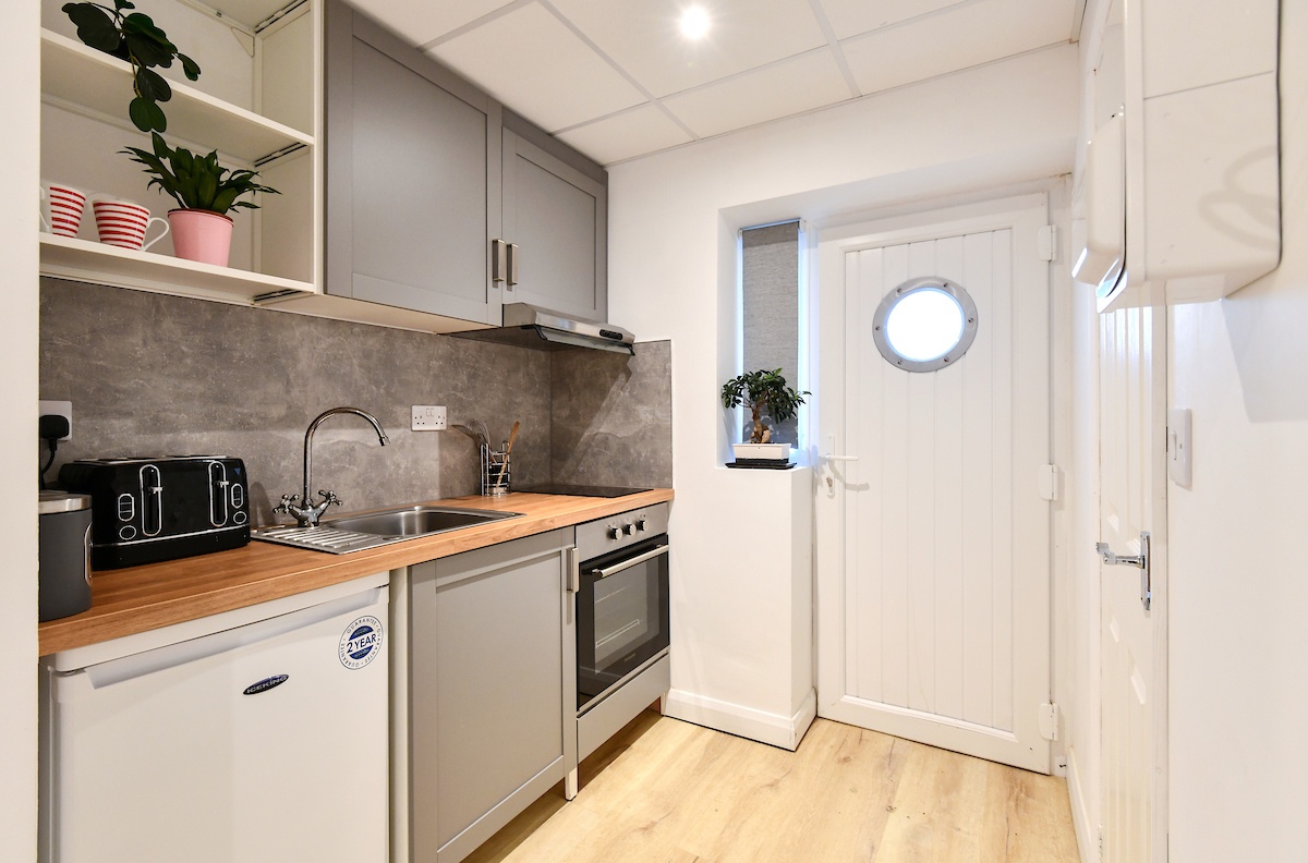 Additional image 4 of Studio Flat, Ferncliffe Road, B17, N1 7GU