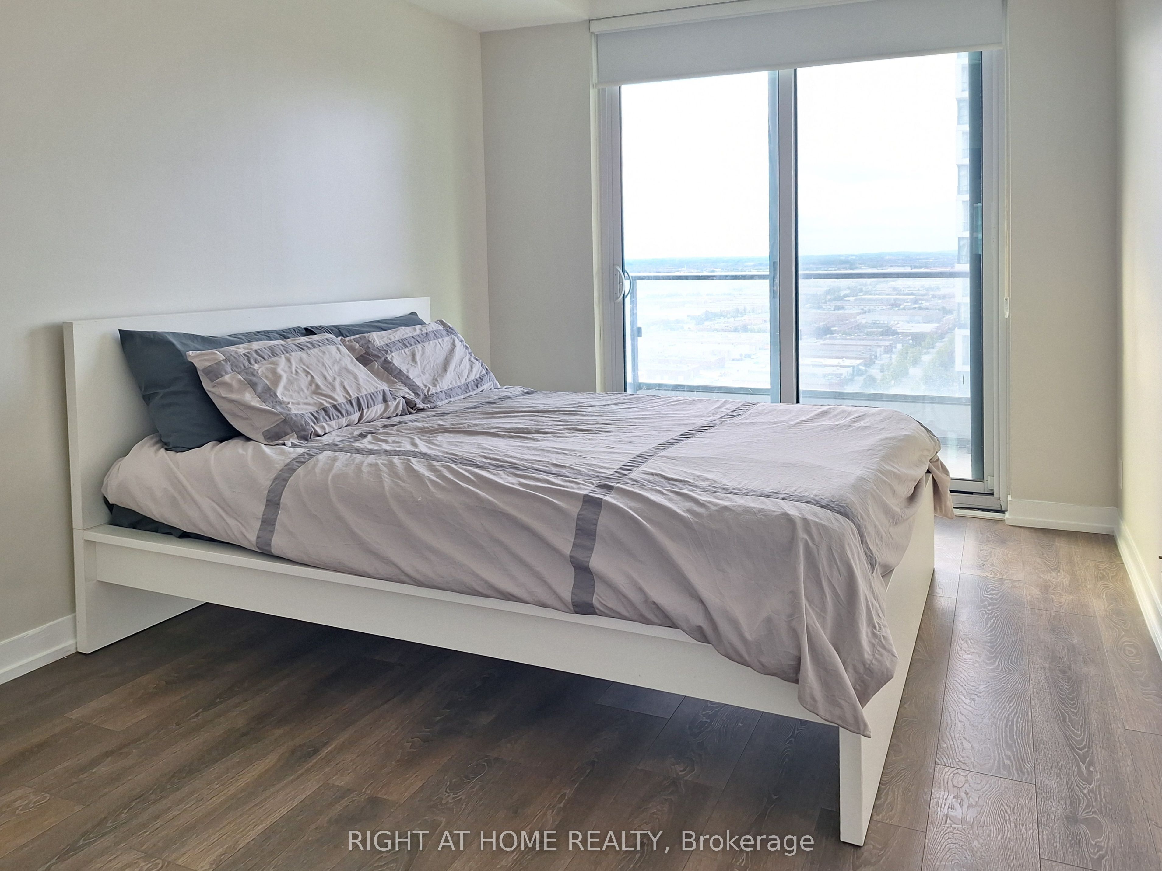 Additional image 6 of 2702-5 Buttermill Avenue, Vaughan, ON, L4K 0J5