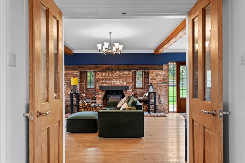 Additional image 19 of 14 bed detached house for saleStratford Road, Wootton Wawen, Henley-In-Arden B95