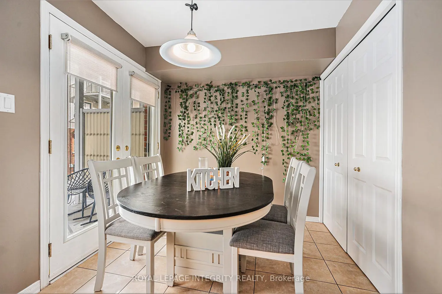 Additional image 9 of 1512 Walkley Road 42