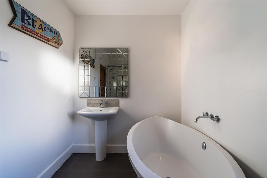 Additional image 18 of 6 bed detached house for saleHolmesfield, Dronfield S18