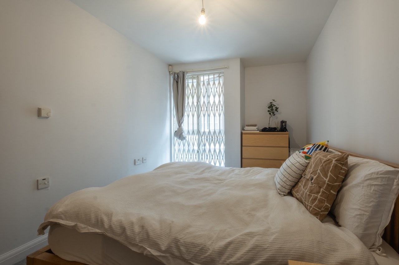 Additional image 16 of 2 Bed Flat, Turin Street, E2, N1 7GU
