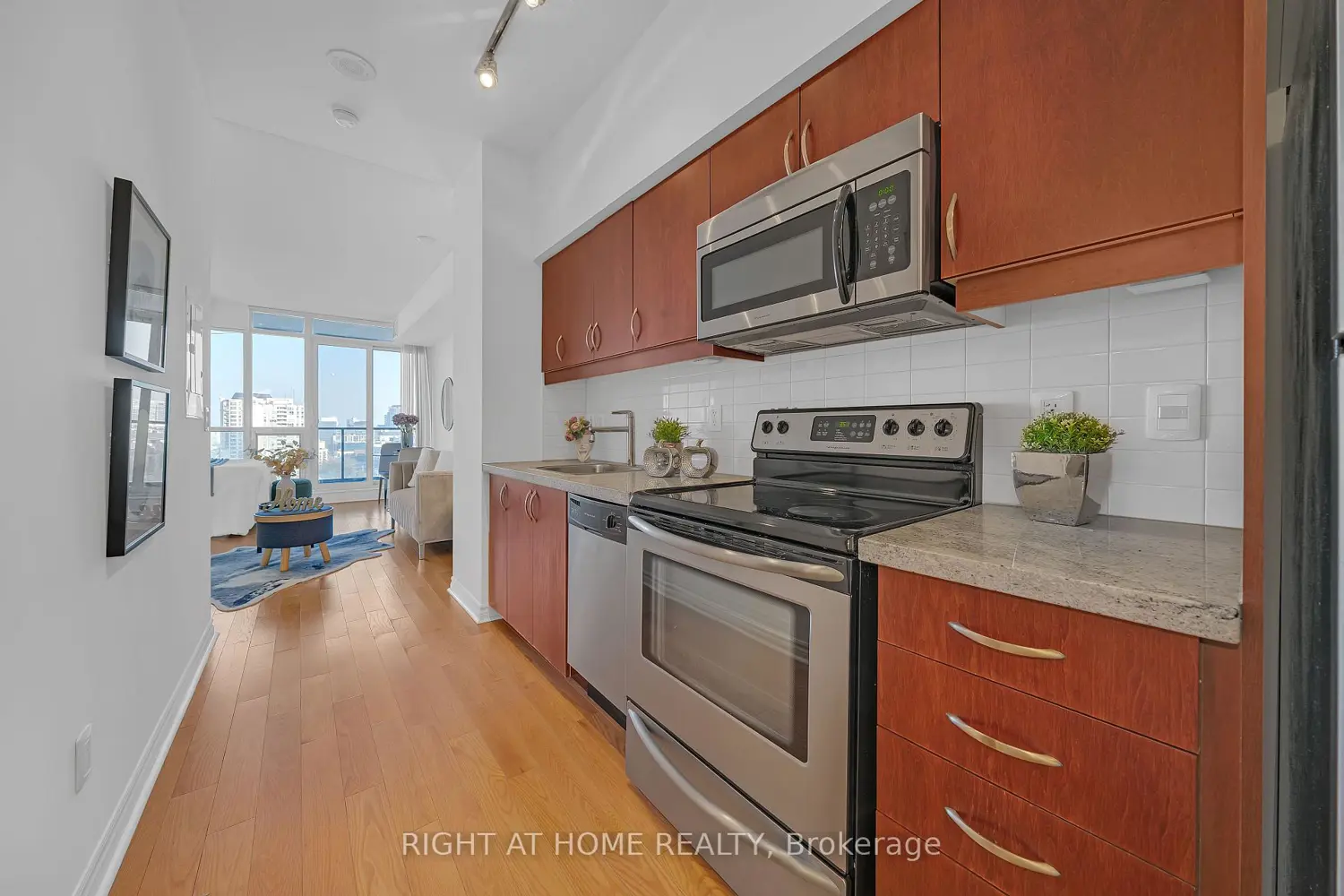 Additional image 15 of 2885 Bayview Avenue 1003