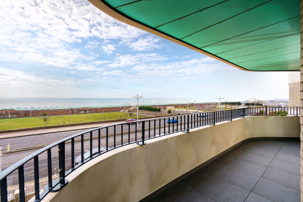 Additional image 3 of 2 bed flat for saleArgentum, 239-243 Kingsway, Hove BN3