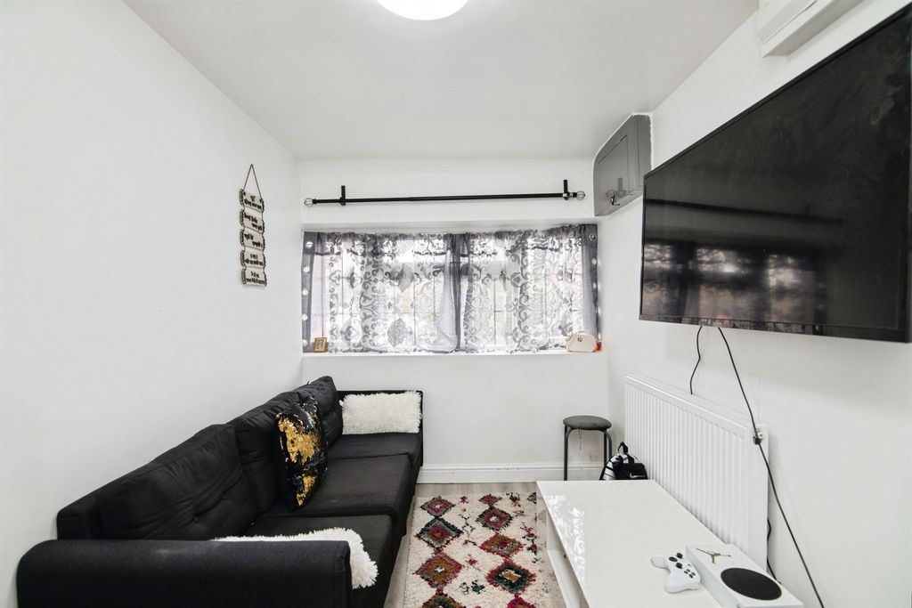 Additional image 10 of 4 bed semi-detached house for saleWooding Crescent, Tipton DY4