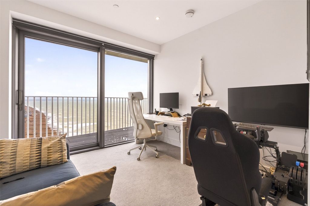 Additional image 11 of 3 bed flat for saleBrighton Road, Worthing, West Sussex BN11
