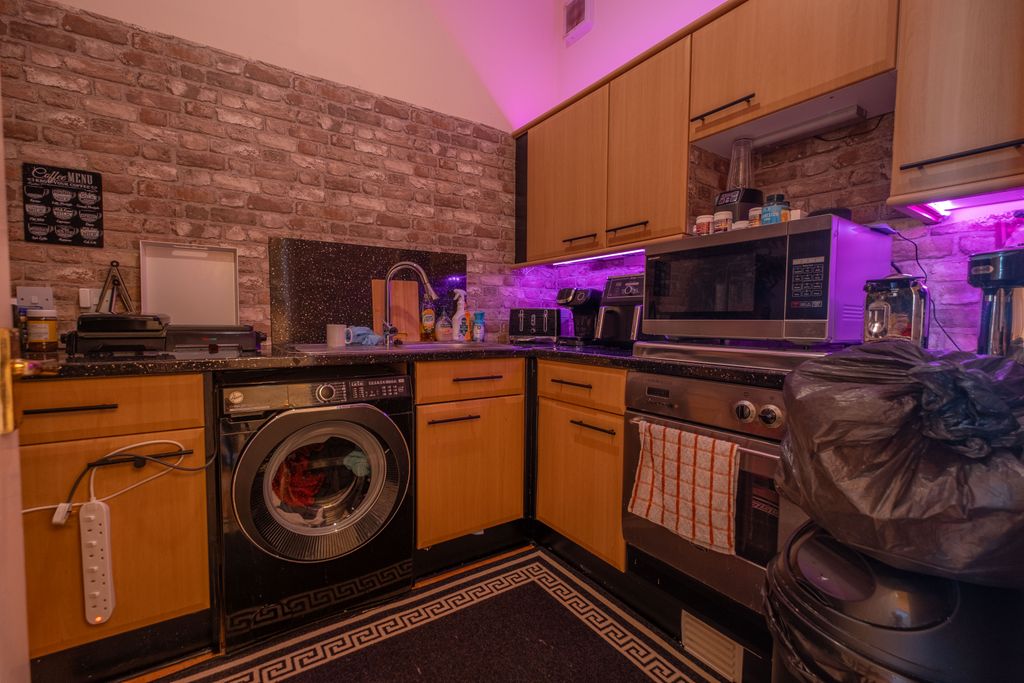 Additional image 6 of 2 bed flat for saleDalrymple Street, Girvan KA26
