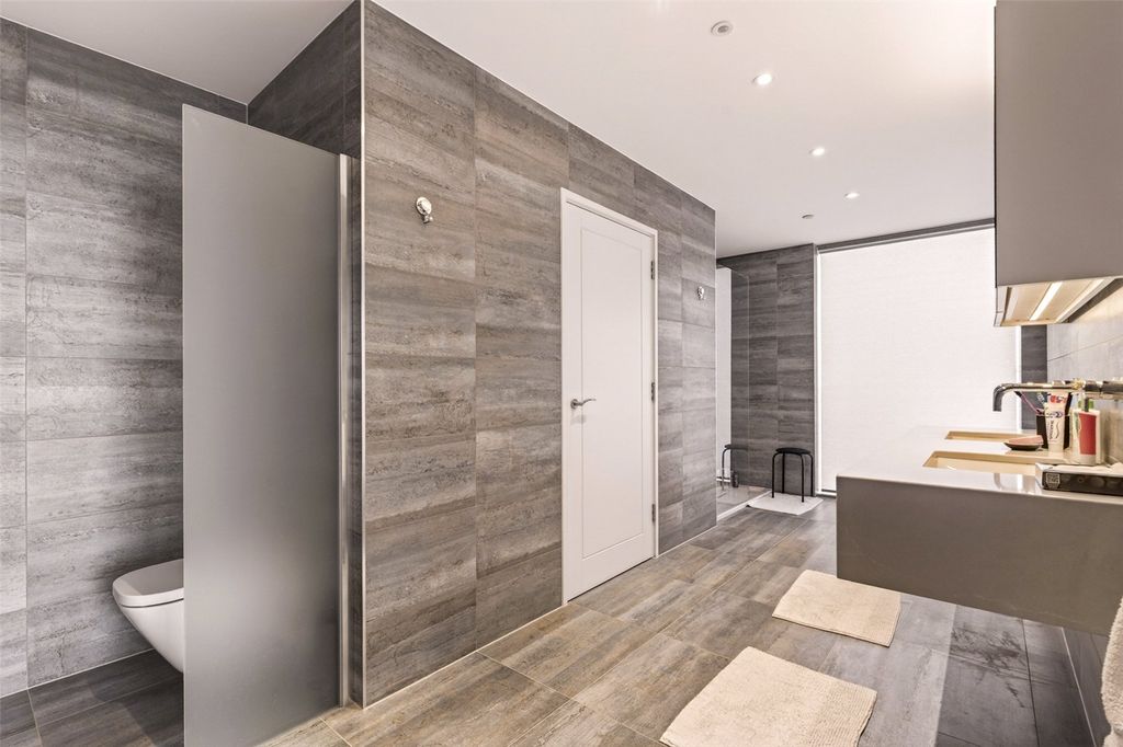 Additional image 23 of 3 bed flat for saleBrighton Road, Worthing, West Sussex BN11