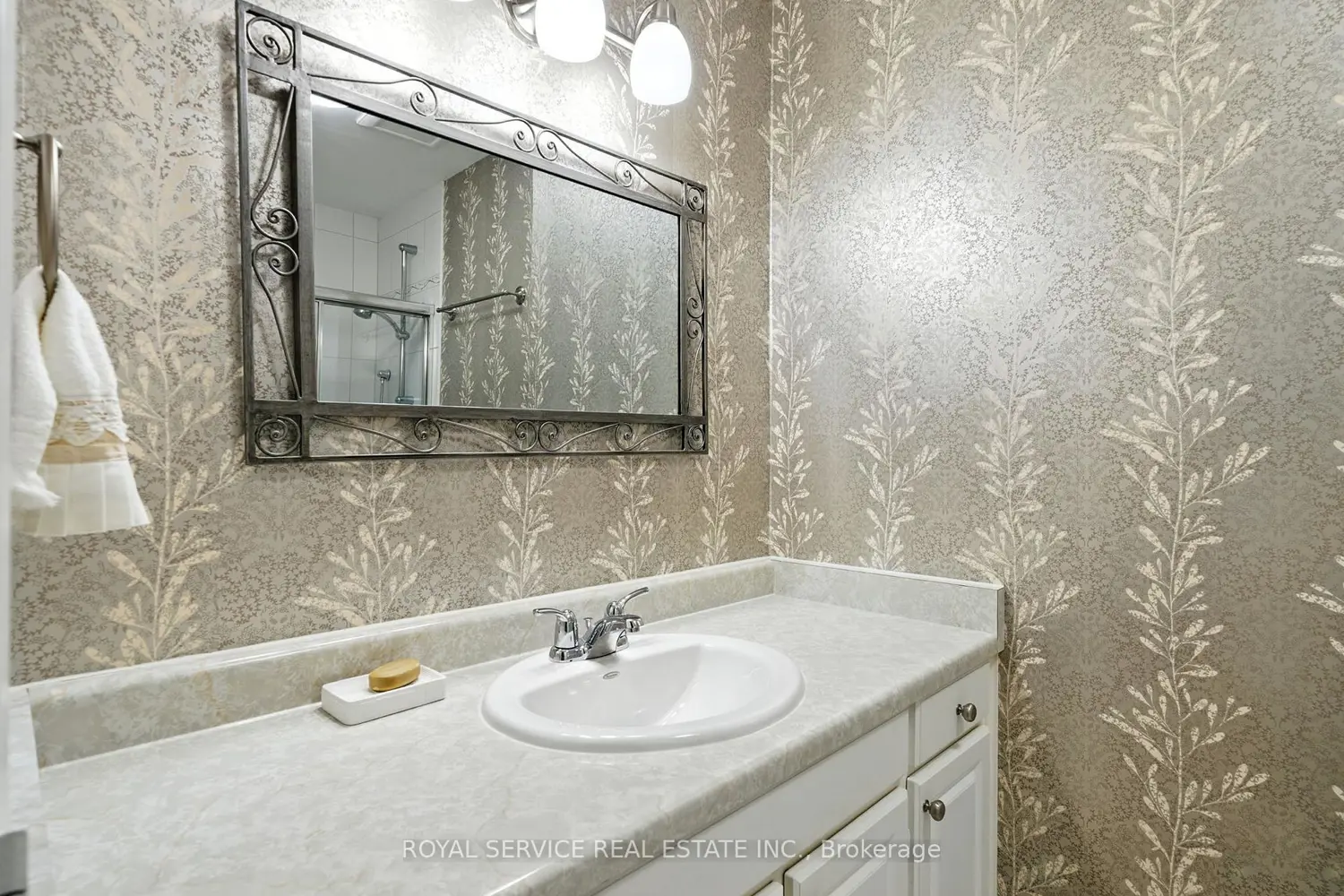 Additional image 15 of 337 Simcoe Street 101