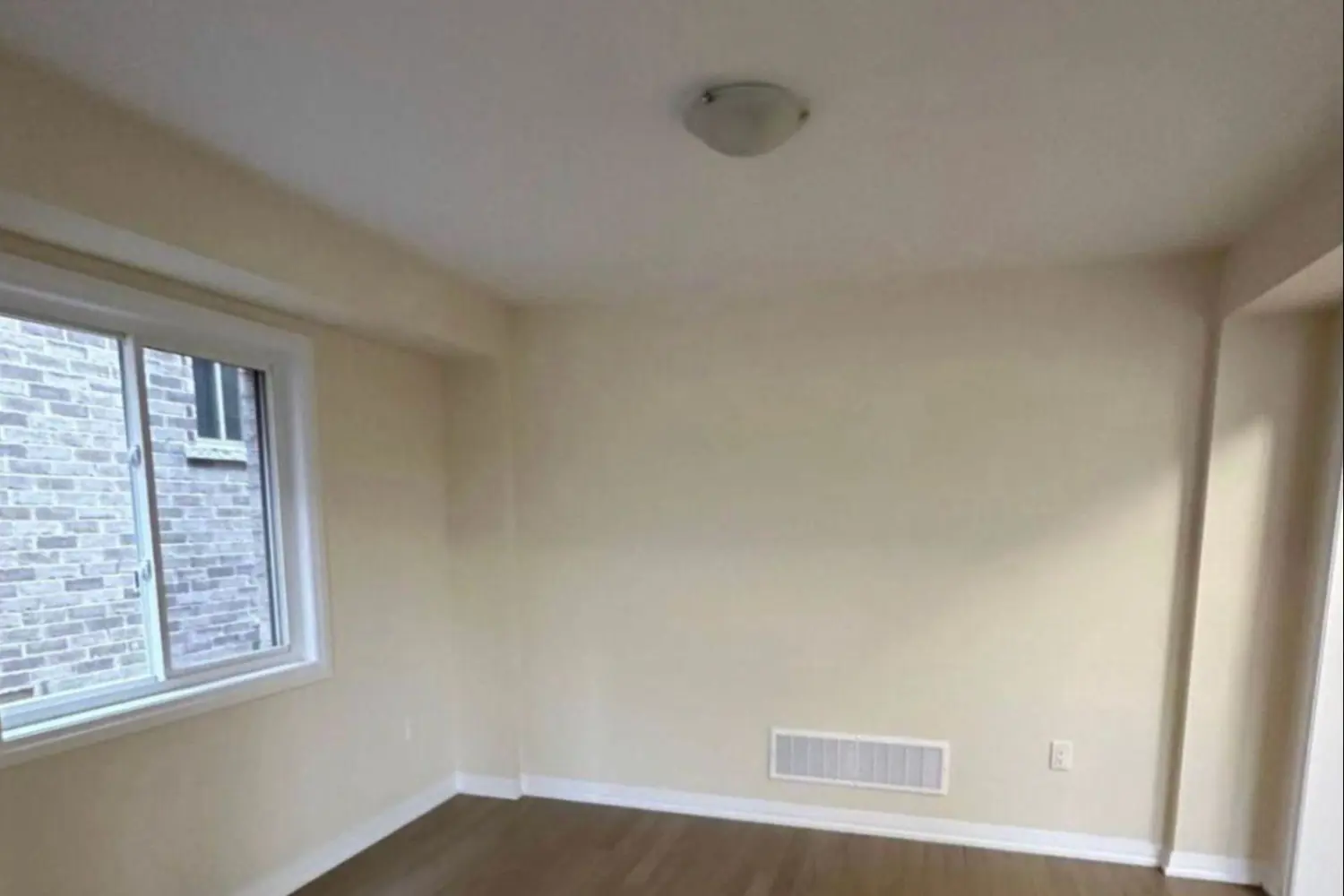 Additional image 4 of 5 Revol Road