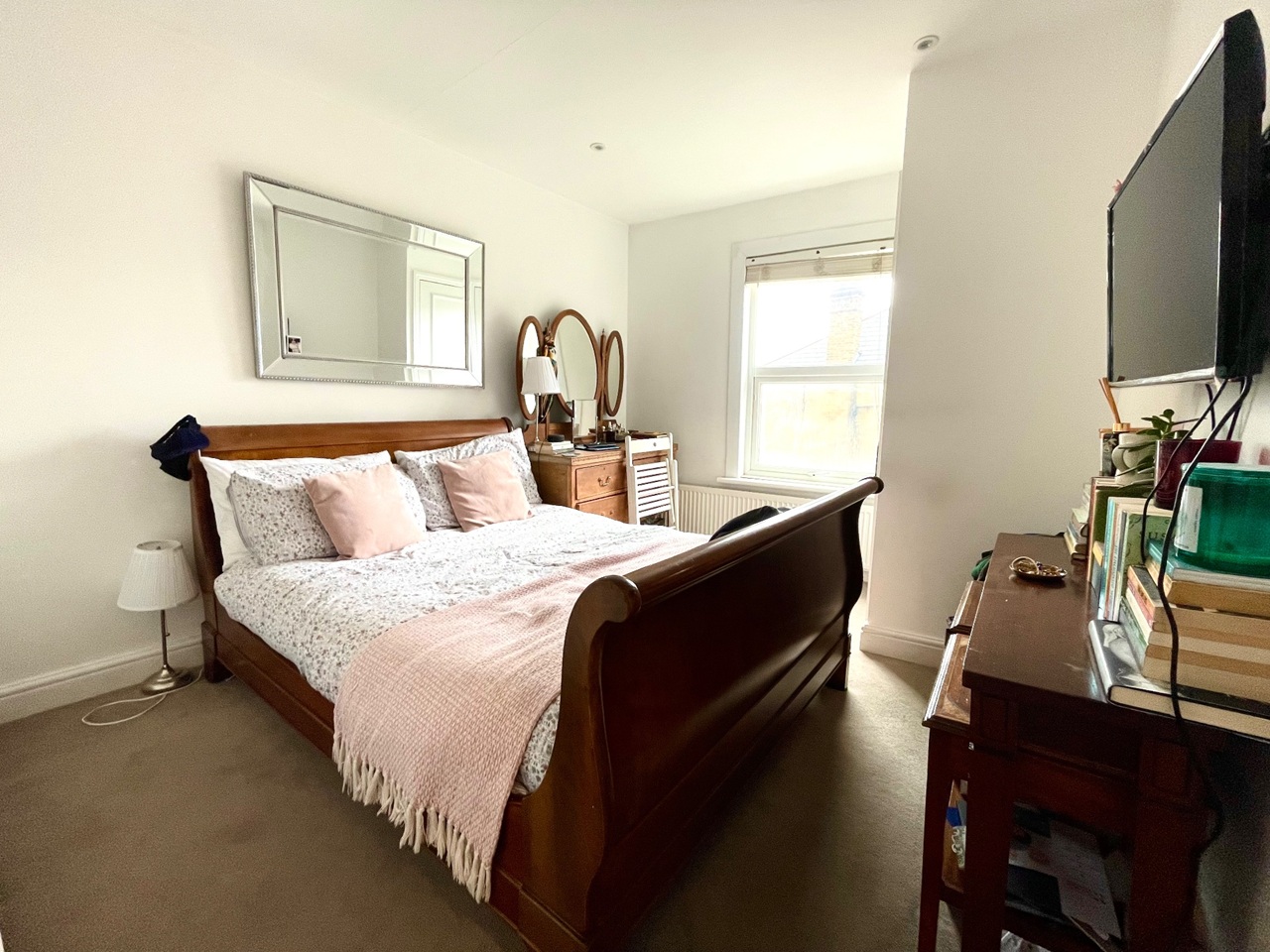 Additional image 3 of 3 Bed Flat, Clapham, SW11, N1 7GU