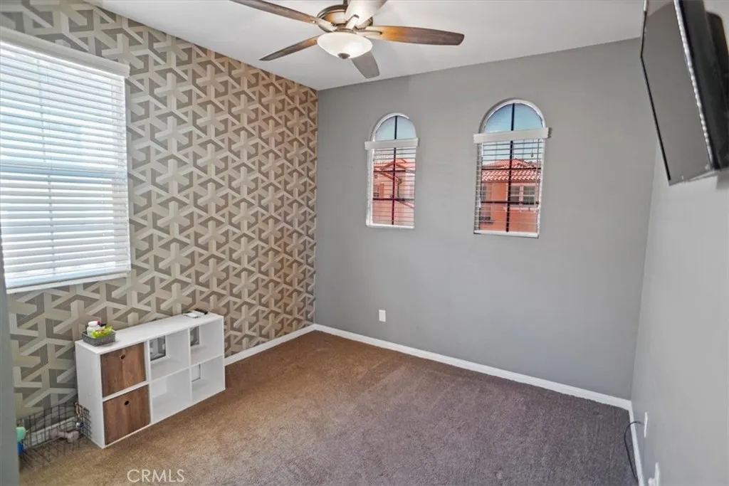 Additional image 34 of 19845 Via Kalban, Newhall, CA 91321