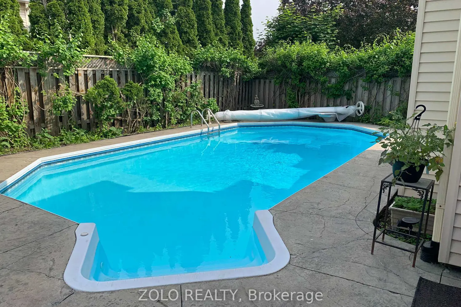 Additional image 12 of 736 Hauteview Crescent