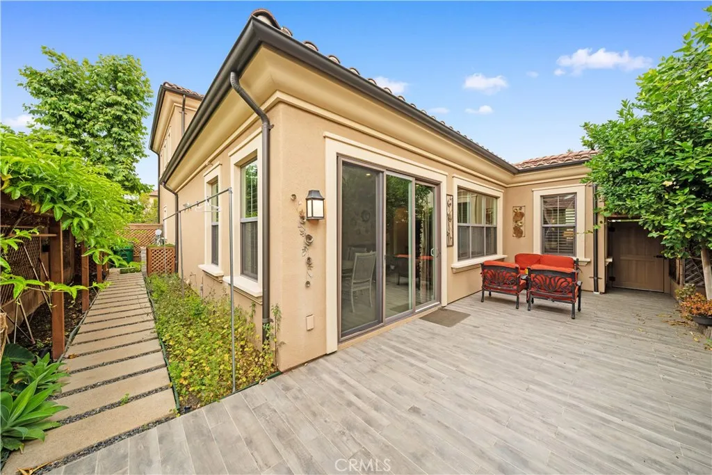 Additional image 77 of 114 Guinness, Irvine, CA 92620