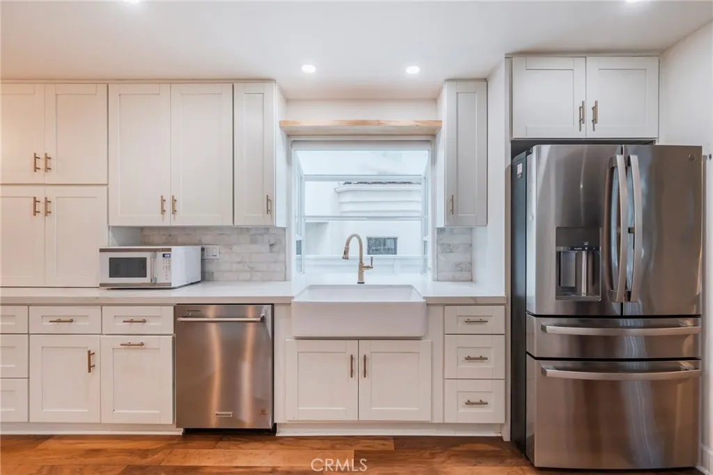 Additional image 12 of 1140 Laurel Ave, Manhattan Beach, CA 90266