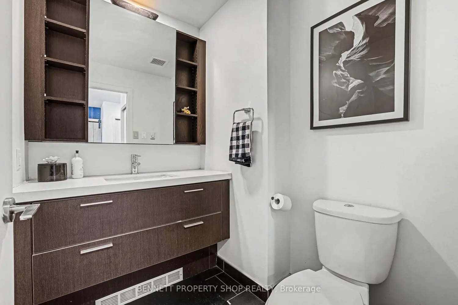 360 Mcleod Street 811