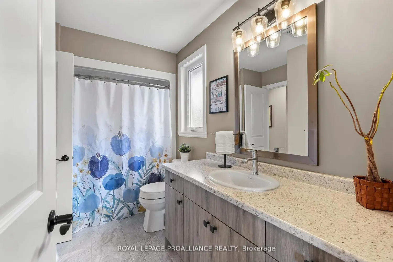 Additional image 10 of 25 Cedar Park Crescent