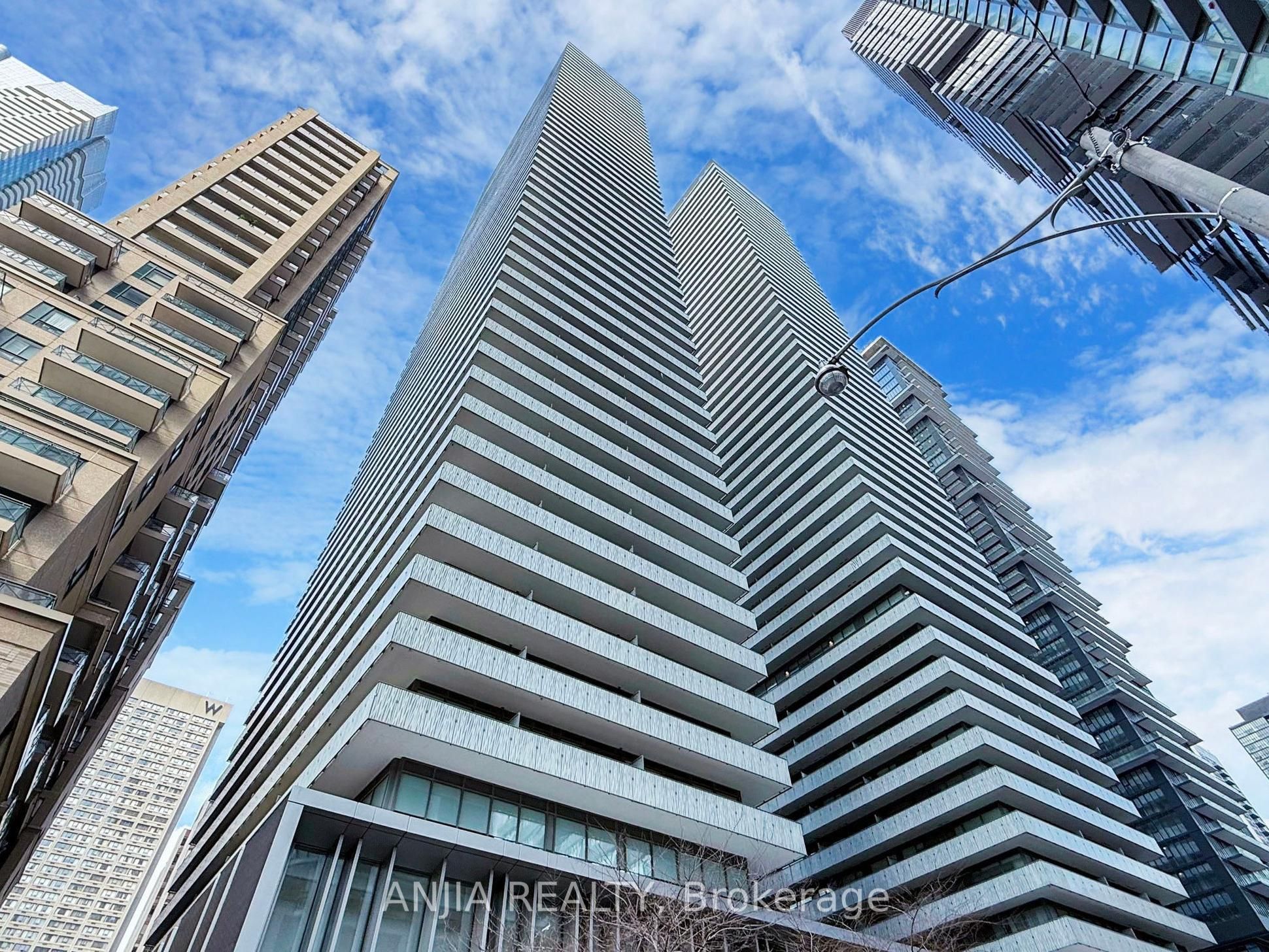 Additional image 2 of 504-42 Charles Street E, Toronto, ON, M4Y 1T4